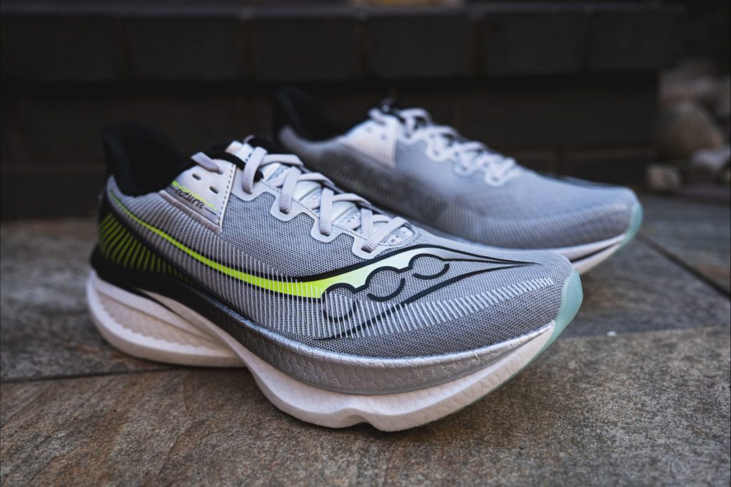 Saucony Endorphin Azura Review: Plateless Perfection Saucony Endorphin Azura Review: Plateless Perfection