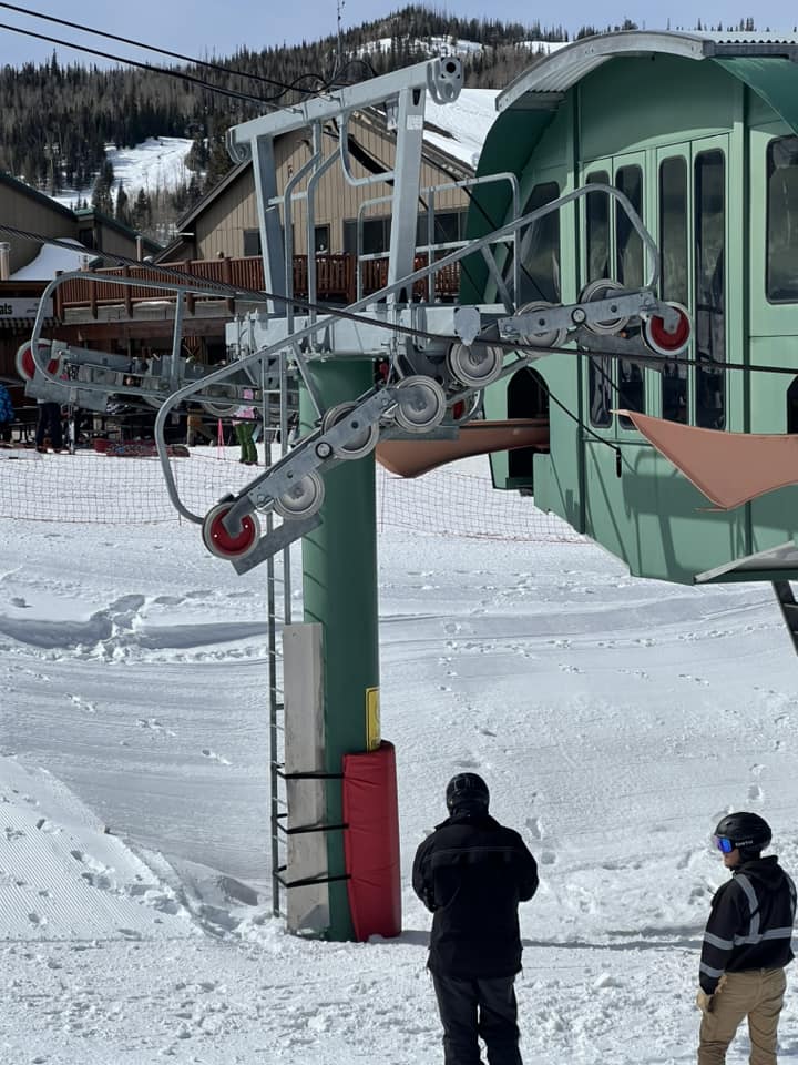 Deropement Leads to Lift Evacuation at Brian Head, Utah