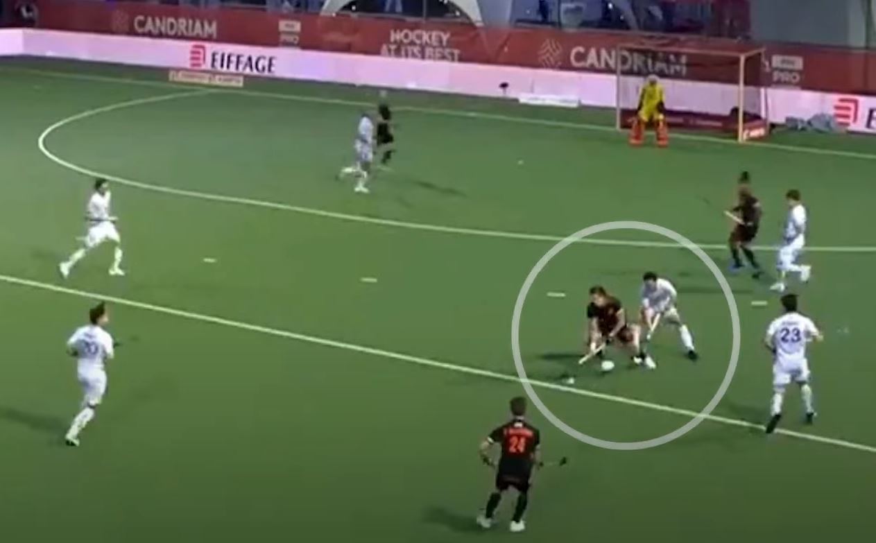 How To Use Space Effectively to Score Goals in Hockey