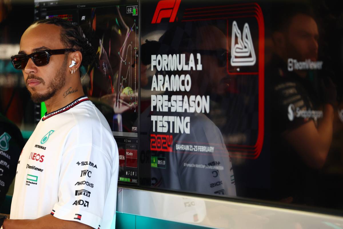 Hamilton kept family in the dark about Ferrari move Hamilton kept family in the dark about Ferrari move