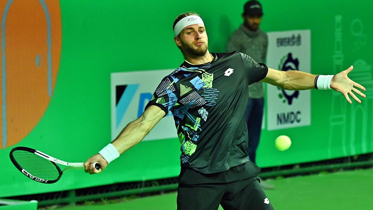 Samuel Ruggeri proves too strong Siddharth Vishwakarma
