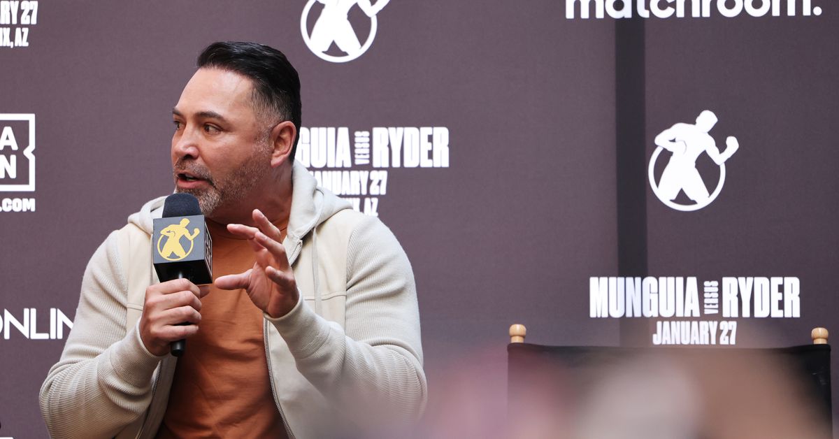 ‘We should be the leaders of boxing’: De La Hoya sits down for conversation with Hearn