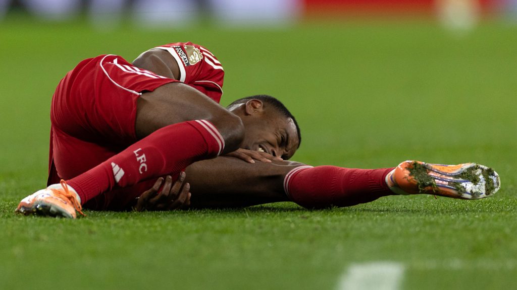 Alexander Isak warned he may not be same again after leg break as Liverpool tipped to re-enter race for £65m star