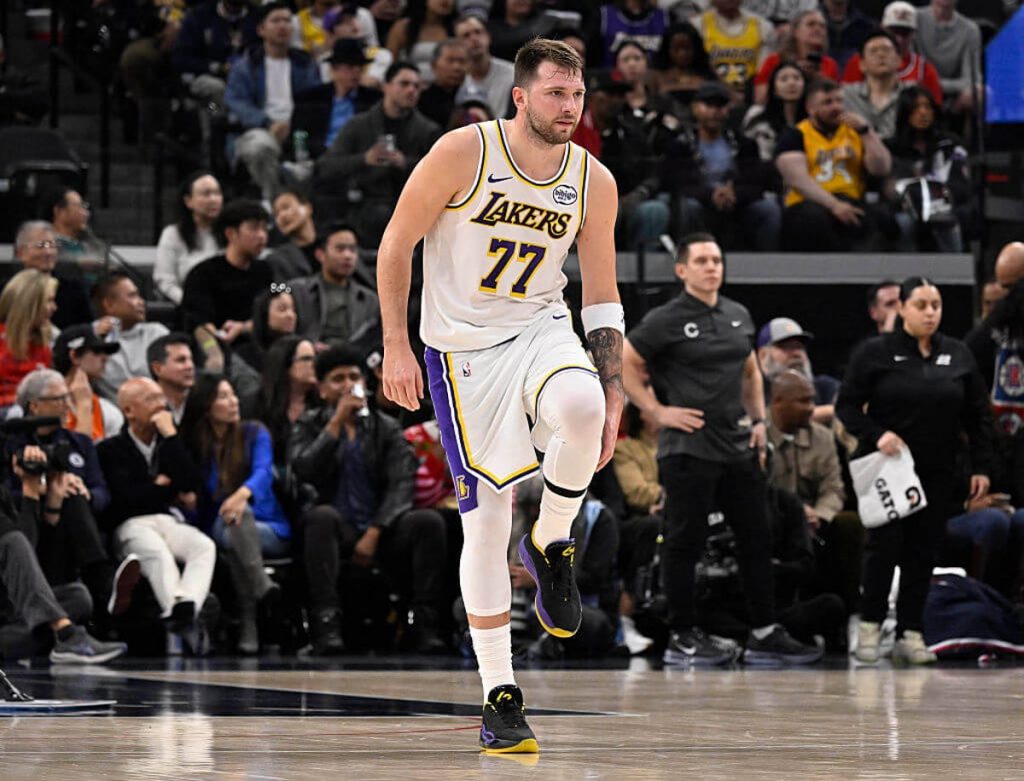 Luka Dončić to miss Lakers' matchup vs. Suns due to left leg contusion