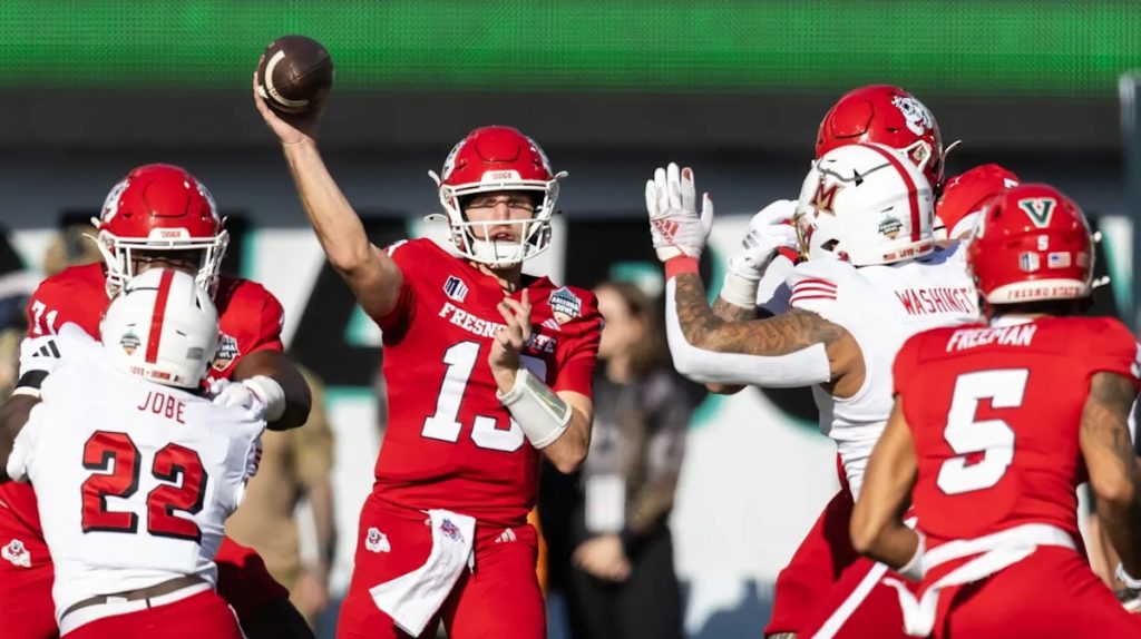 Fresno State wins Snoop Dogg Arizona Bowl, stifles Miami of Ohio