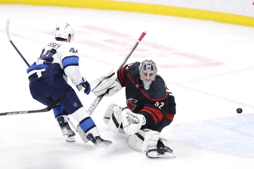 NHL Injuries: Ducks, Hurricanes, Blackhawks, Islanders, Penguins, Sharks, Blues, Mammoth and Jets