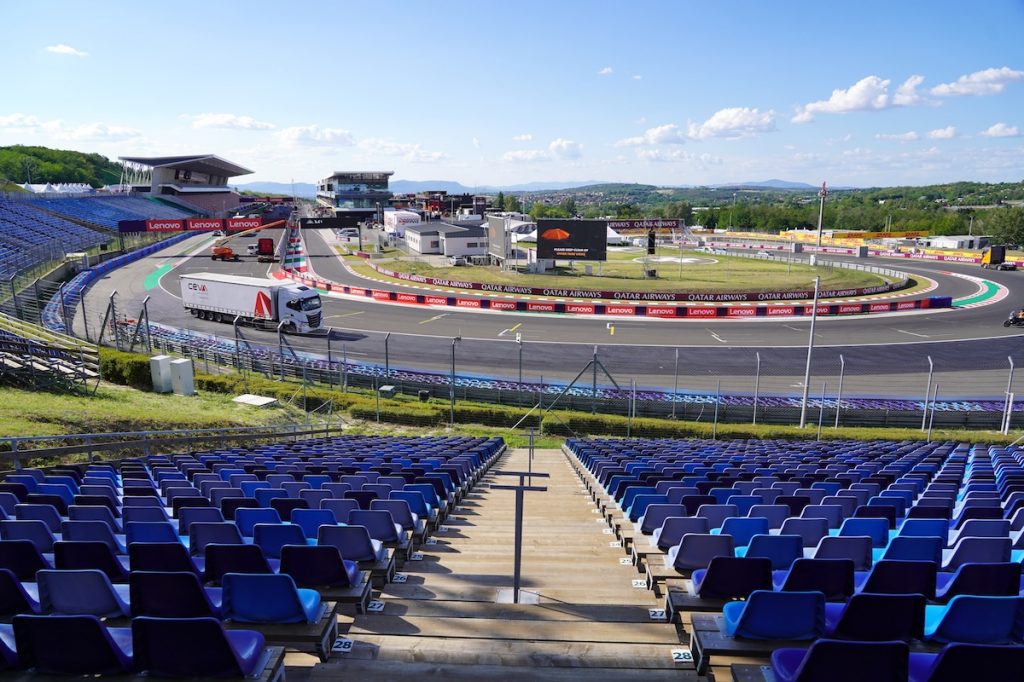 Hungarian Grand Prix: Apex 1-2 Grandstands Review