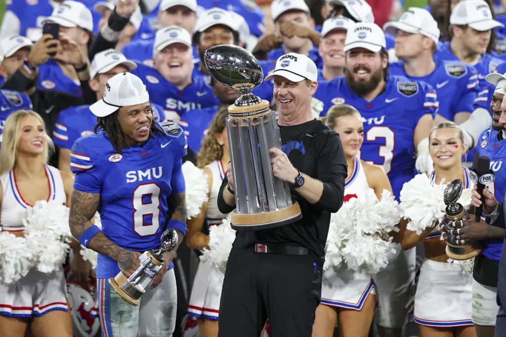 SMU staves off Arizona 24-19 in Holiday Bowl; first bowl win since 2012