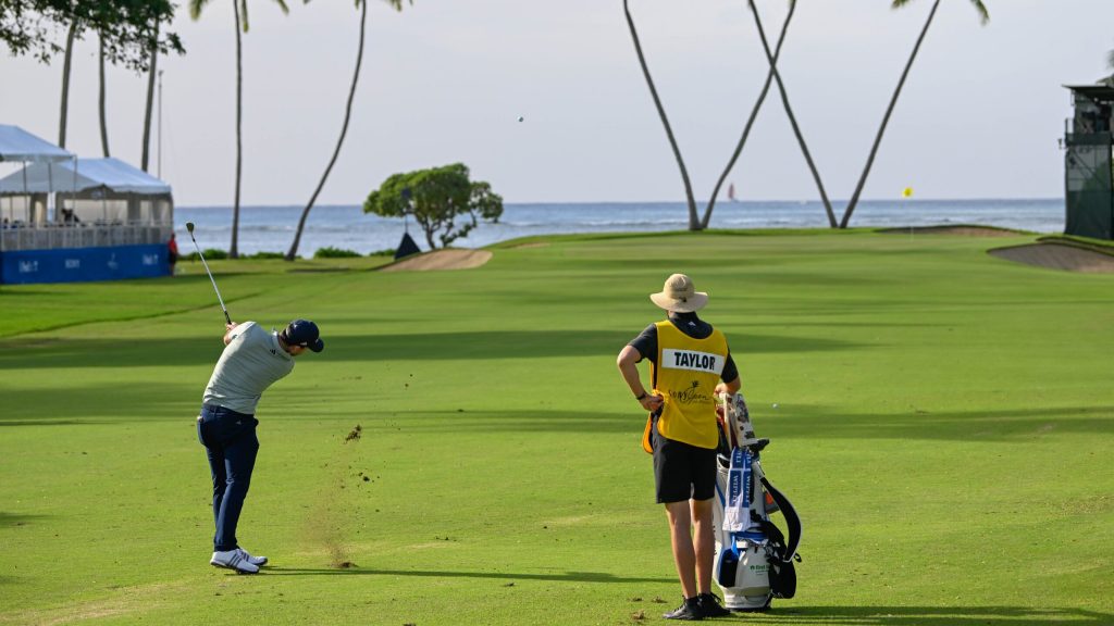 Defending champion Nick Taylor tied for Sony Open lead