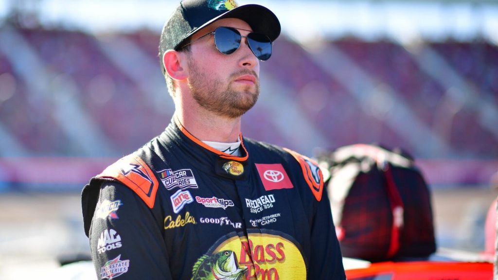 'That One Kinda Stings': Chase Briscoe Opens Up on Losing to Christopher Bell as a Chili Bowl Nationals Car Owner 'That One Kinda Stings': Chase Briscoe Opens Up on Losing to Christopher Bell as a Chili Bowl Nationals Car Owner