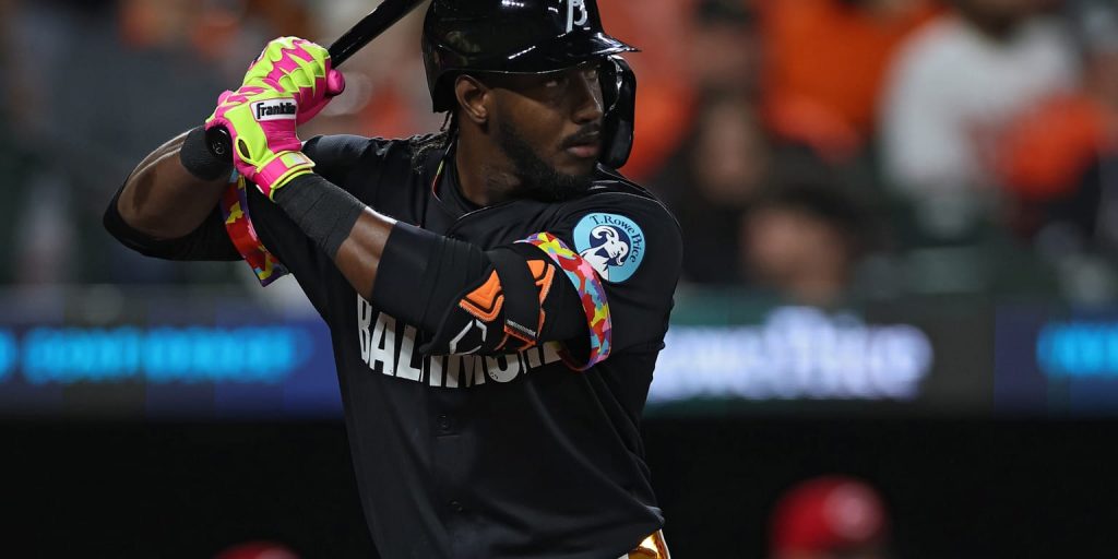 Atlanta adds infielder Mateo on 1-year deal