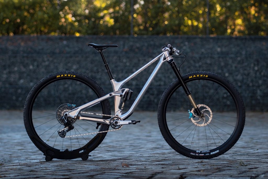 Intend Announces the Samurai 32, a 32″ Fork You Can Buy
