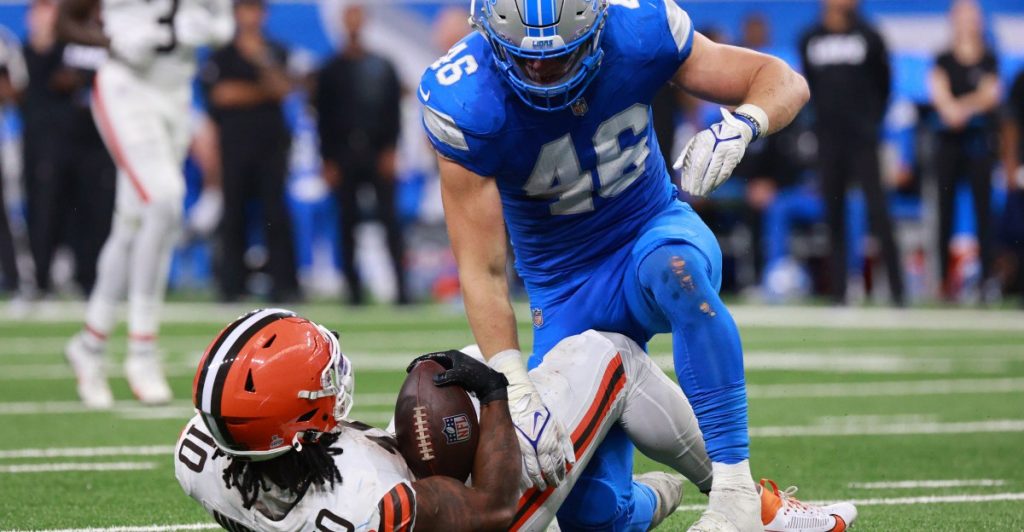 Jack Campbell wins award for top NFL linebacker