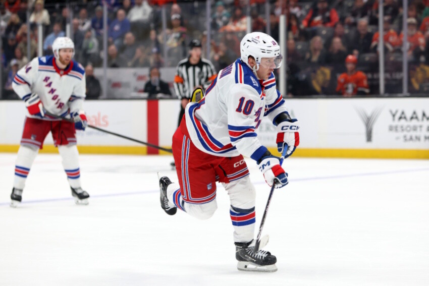 NHL Rumors: Would the Return for Artemi Panarin be Underwhelming? NHL Rumors: Would the Return for Artemi Panarin be Underwhelming?