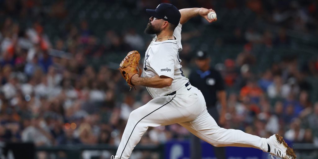 Pirates agree to deal with playoff-tested veteran Urquidy (source)