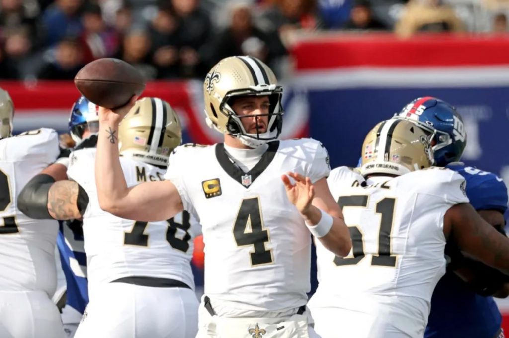 Derek Carr could come out of NFL retirement in 2026 QB shakeup Derek Carr could come out of NFL retirement in 2026 QB shakeup