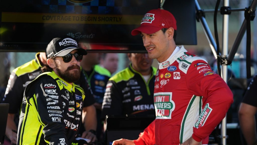 NASCAR insider expresses Joey Logano concerns, points to ‘gulf’ between Ryan Blaney and rest of Penske NASCAR insider expresses Joey Logano concerns, points to ‘gulf’ between Ryan Blaney and rest of Penske