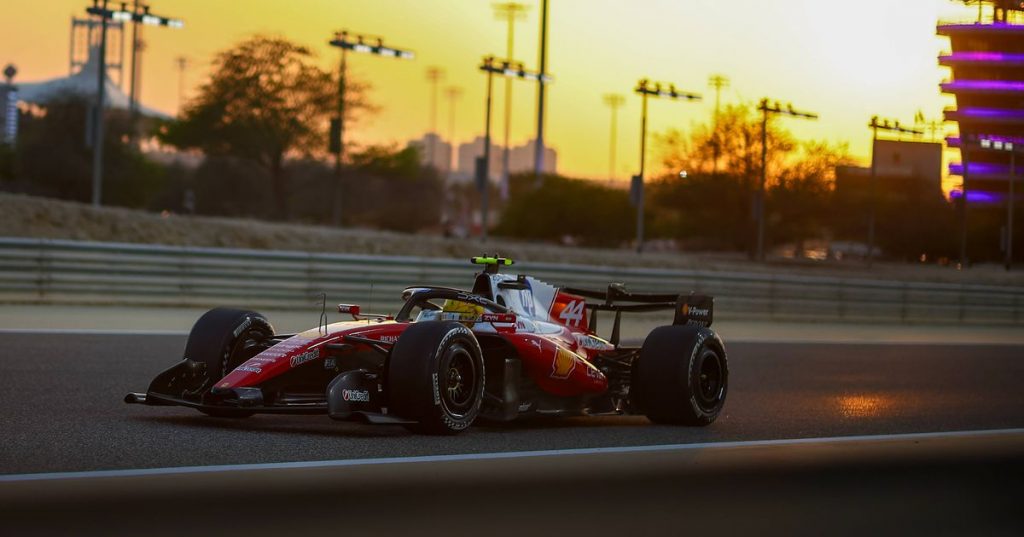 Lewis Hamilton endures F1 testing 'issue' as Ferrari keep cards close to chest