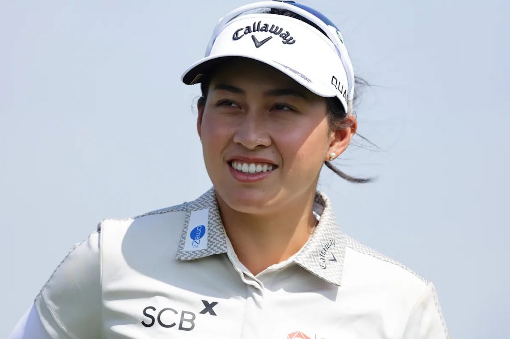 Top-ranked Jeeno Thitikul struggles in the first round of the LPGA Singapore tournament