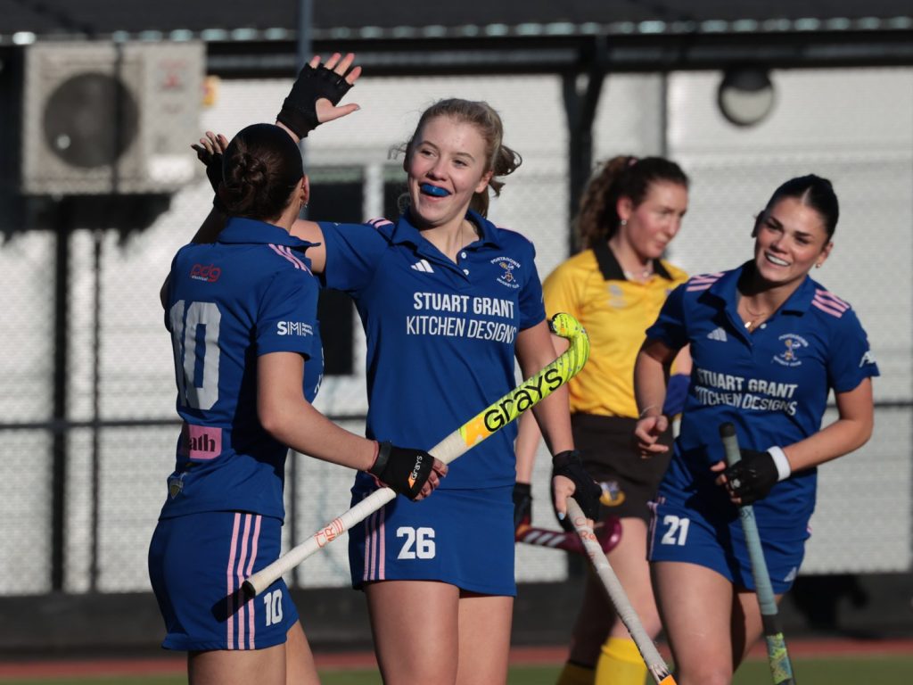Railway Union keep the pressure on Loreto with win over Pegasus in the Women’s EY Hockey League