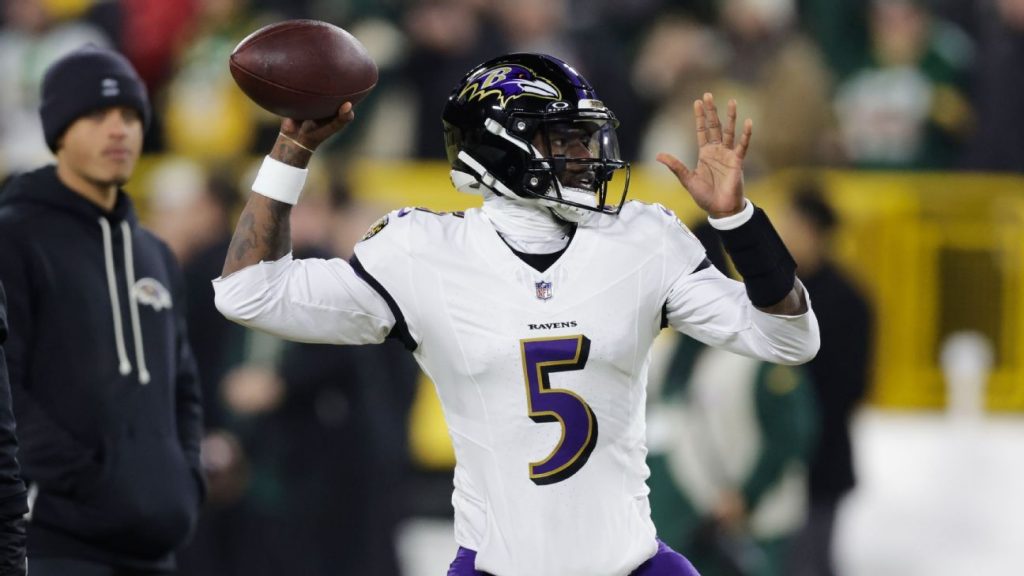 Sources: Ravens, QB Huntley reach 2-year deal Sources: Ravens, QB Huntley reach 2-year deal