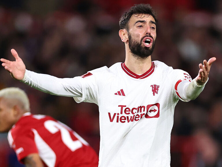 Ten Hag: Criticism of Fernandes' perceived play-acting 'pathetic'