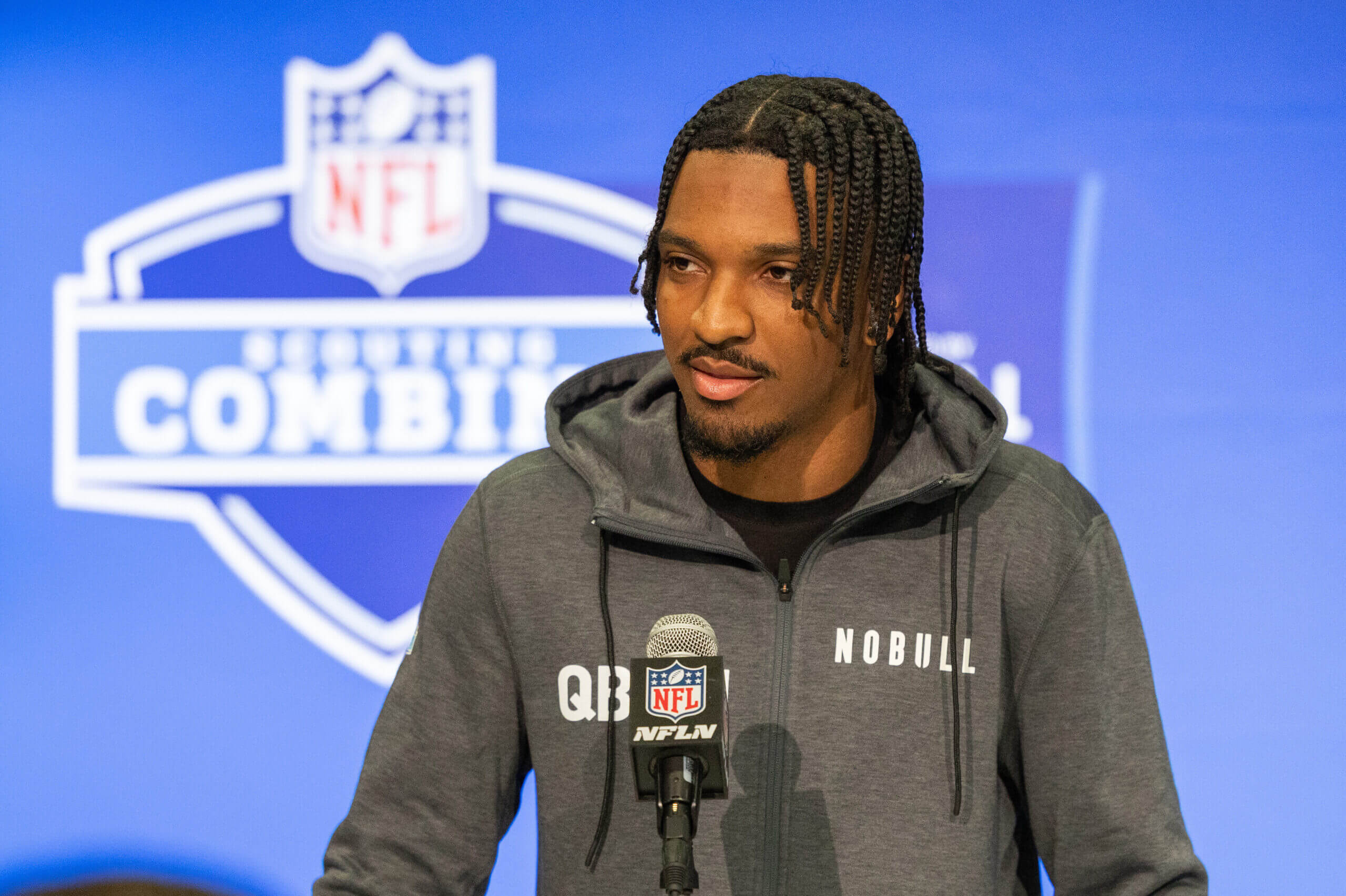 How NFL teams evaluate transfer QBs is changing with the times
