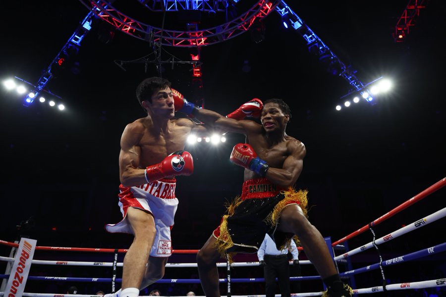Raymond Ford Stops Otabek Kholmatov In 12th To Win WBA Featherweight Title