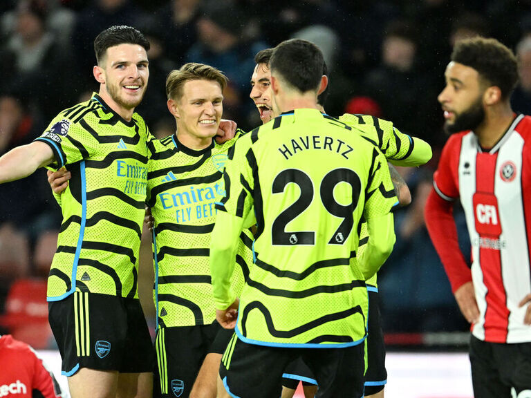 Arsenal enter record books after lopsided win at Sheffield United