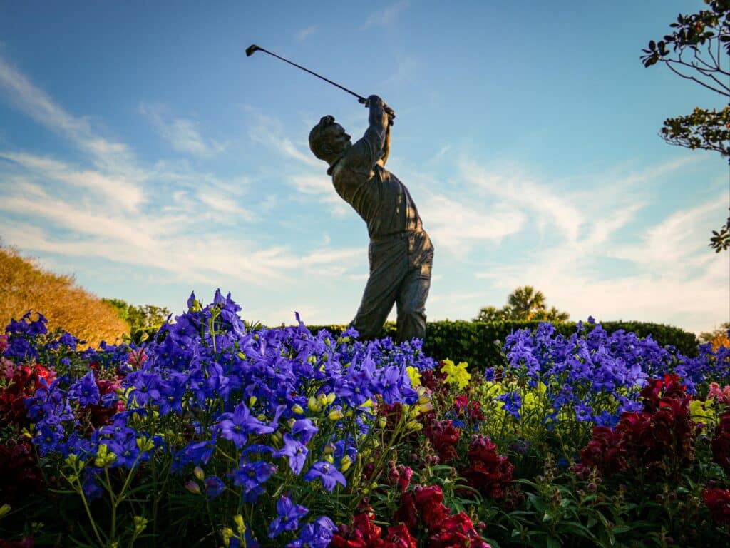 Welcome TO BAY Hill Club & Lodge Welcome TO BAY Hill Club & Lodge