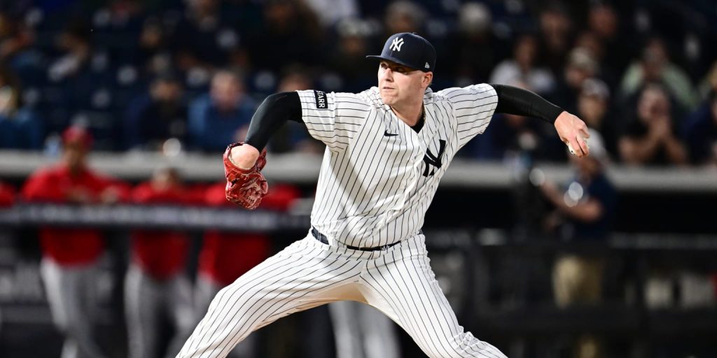 Weathers set to bring the heat to chilly Seattle in Yankees debut Weathers set to bring the heat to chilly Seattle in Yankees debutÂ