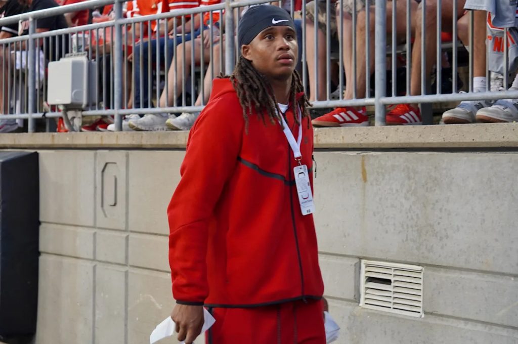 Indiana football hosts 3-star linebacker for spring practice