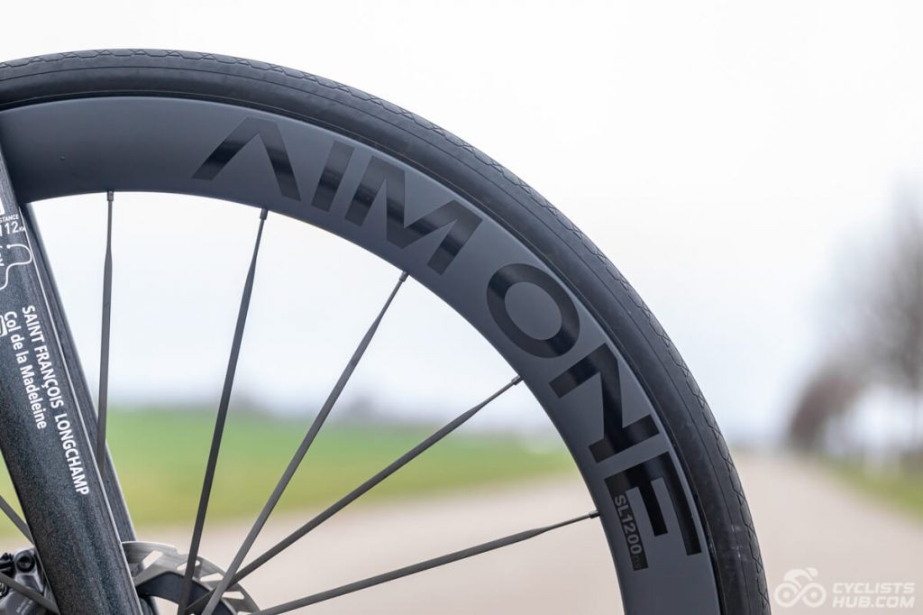 MovingSports SL1200cs Review: Light Wheels with an Outdated Rim Profile?