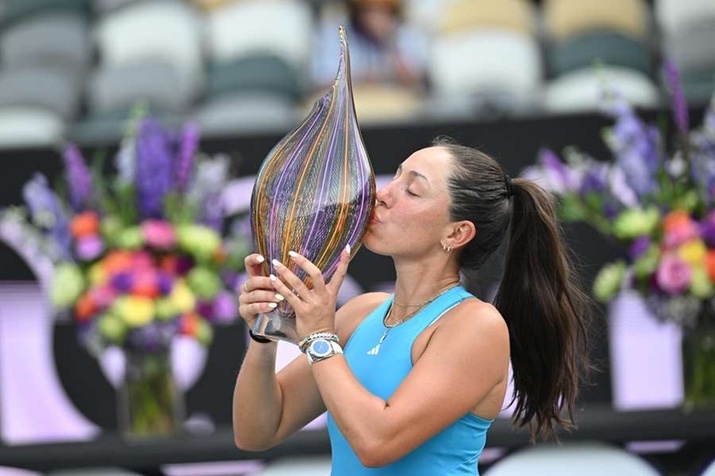 Pegula Earns Charleston Title