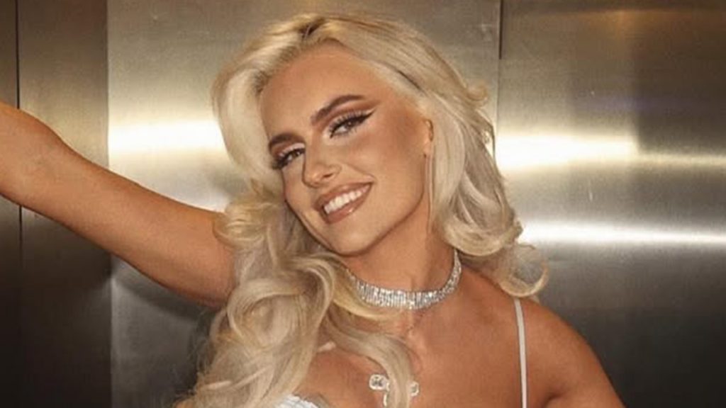 WWE star Blake Monroe thanked by fans for ‘blessing their feed’ as she rocks tiny bikini for stunning pool shoot