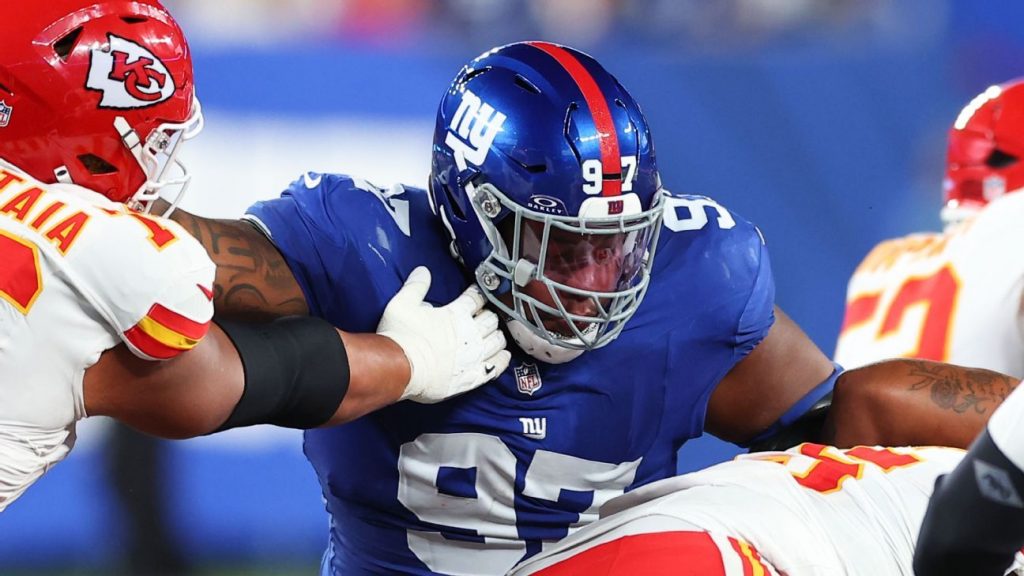 How did the Bengals, Giants do in the Dexter Lawrence II trade?