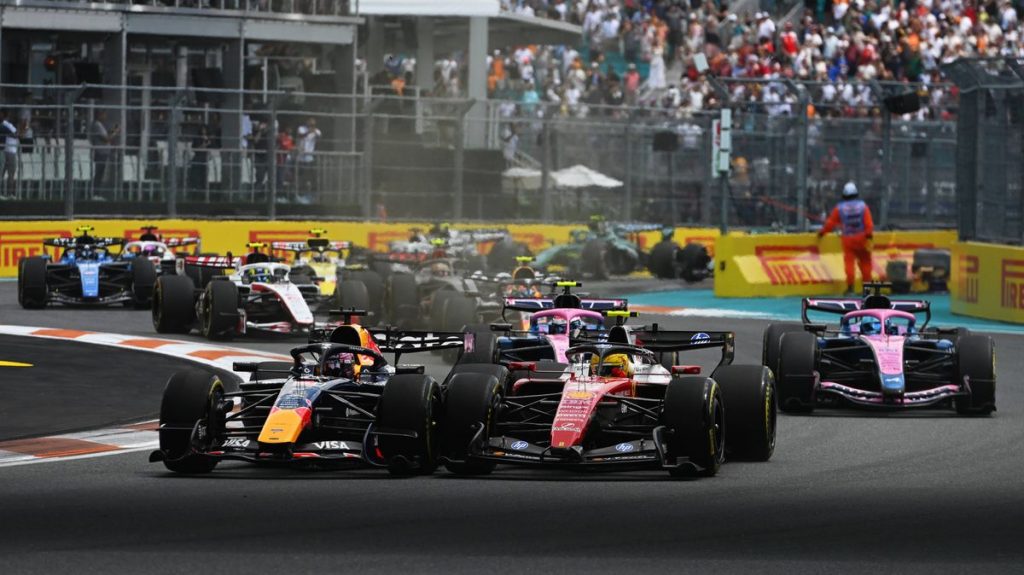 Huge F1 changes revealed following FIA meeting with teams set to scrap new engines Huge F1 changes revealed following FIA meeting with teams set to scrap new engines