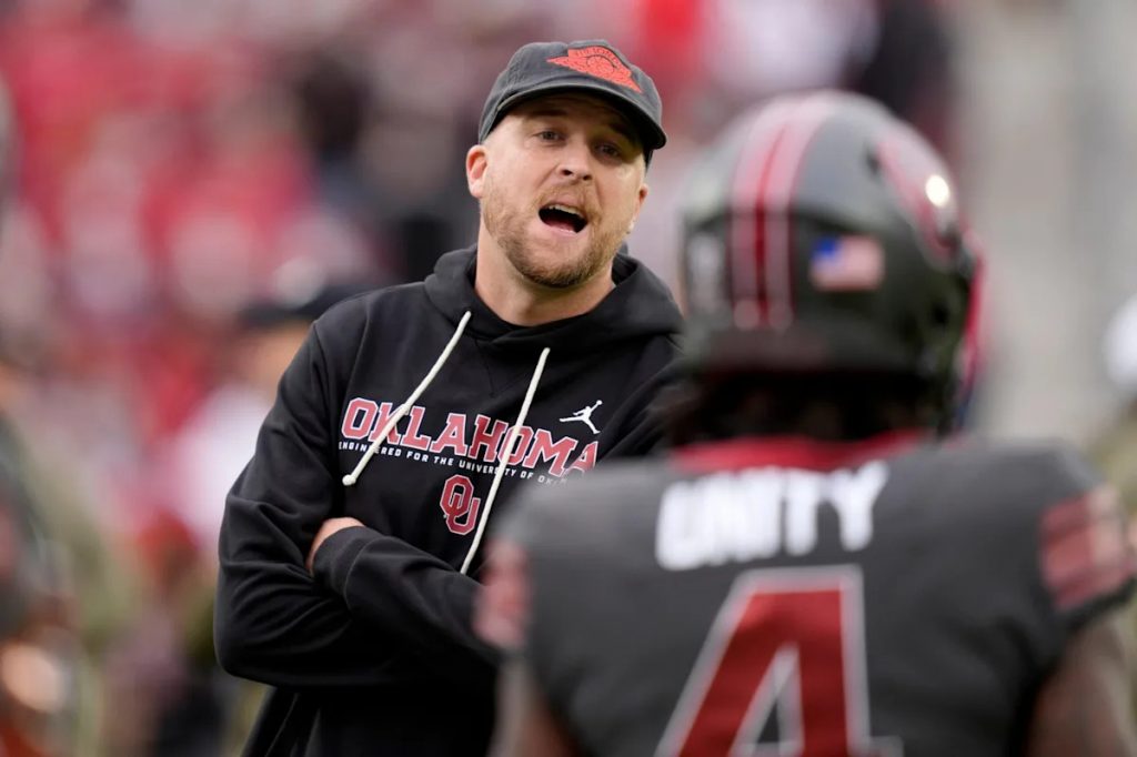 Sooners 2027 commit is still taking other visits, but he's dropping the hammer and letting everyone know what's up Sooners 2027 commit is still taking other visits, but he's dropping the hammer and letting everyone know what's up