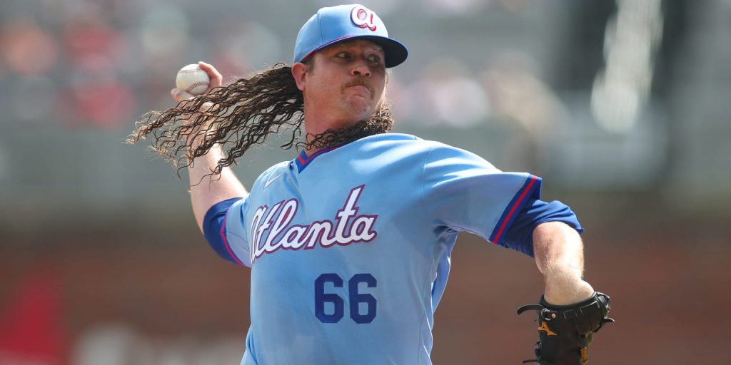 Striking out too many guys? Holmes fans 10, but Braves drop to 0-8 when he K's 8+