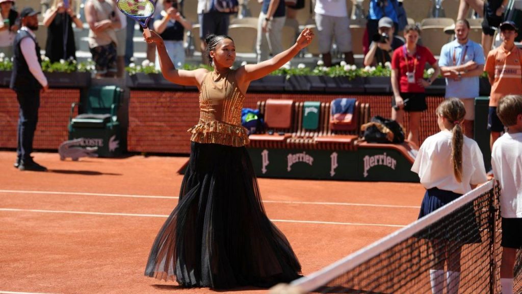 Naomi Osaka stuns with walk-on outfit at French Open Naomi Osaka stuns with walk-on outfit at French Open