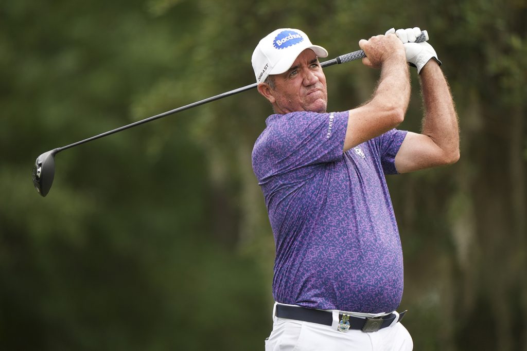 Hend win earns PGA TOUR Champions exemption