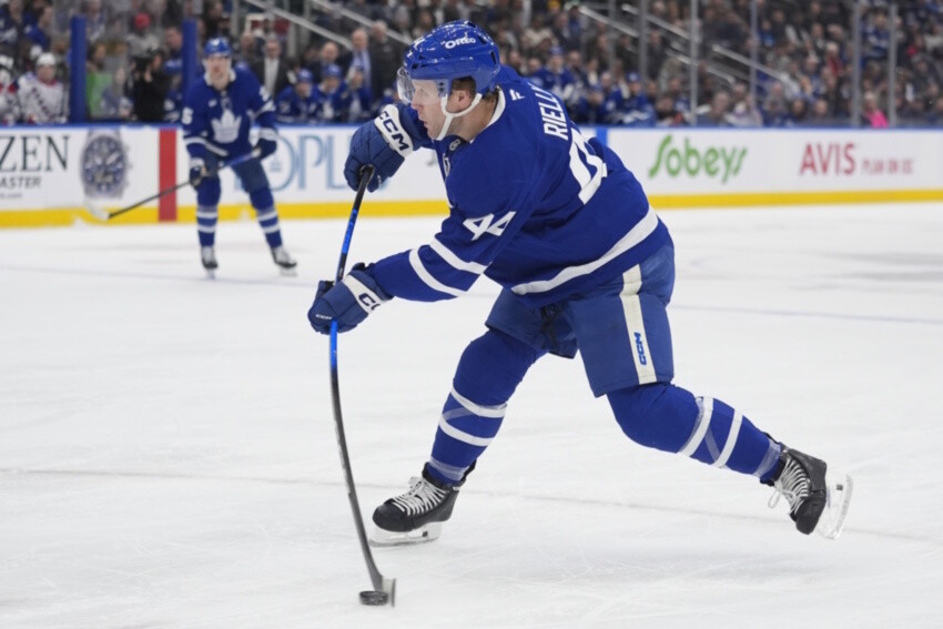 NHL Rumors: Toronto Maple Leafs and Finding a Defenseman
