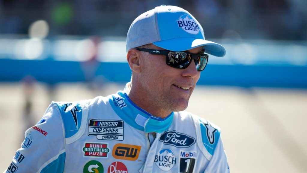 Kevin Harvick calls out opposing driver who gave him middle finger: ‘Guy tried to wreck me’ Kevin Harvick calls out opposing driver who gave him middle finger: ‘Guy tried to wreck me’