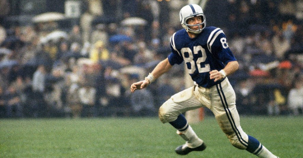 Raymond Berry, Hall of Fame Receiver for Champion Colts, Dies at 93