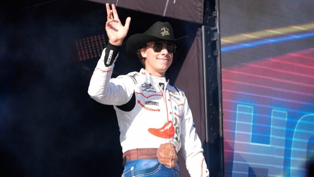 Carson Hocevar reacts to Austin Hill wrecking with Shane van Gisbergen: ‘I guess he wins the bounty’ Carson Hocevar reacts to Austin Hill wrecking with Shane van Gisbergen: ‘I guess he wins the bounty’