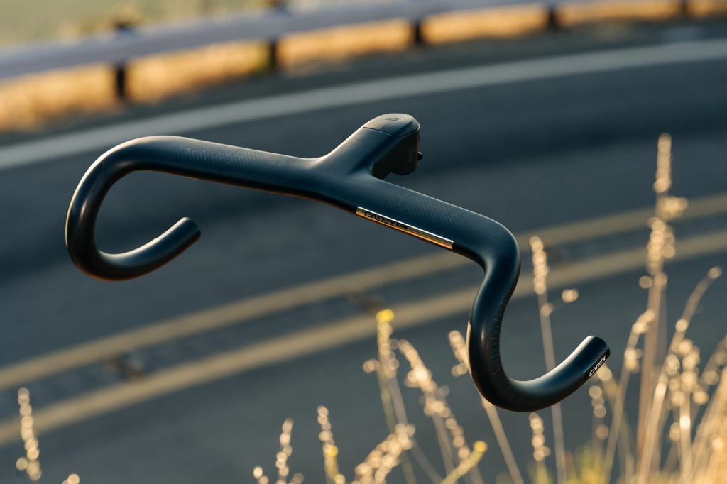 CADEX Aero Integrated Bar Gets Lighter, Narrower, and More Race-Fit Focused CADEX Aero Integrated Bar Gets Lighter, Narrower, and More Race-Fit Focused