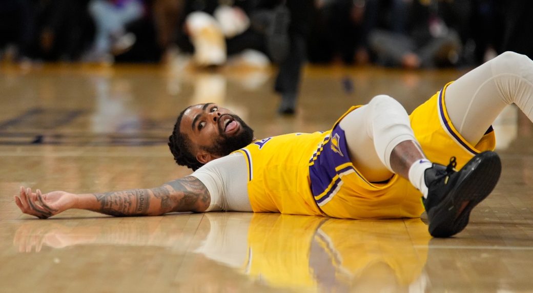 Russell scores 26 points, leads surging Lakers past West-leading Thunder