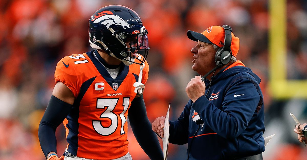 Justin Simmons released: Should the Eagles sign him?