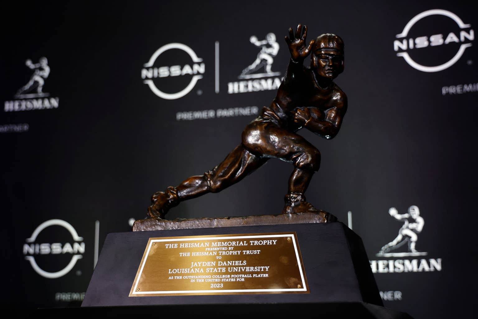Heisman Trophy Makes Decision On Being In NCAA Football Game