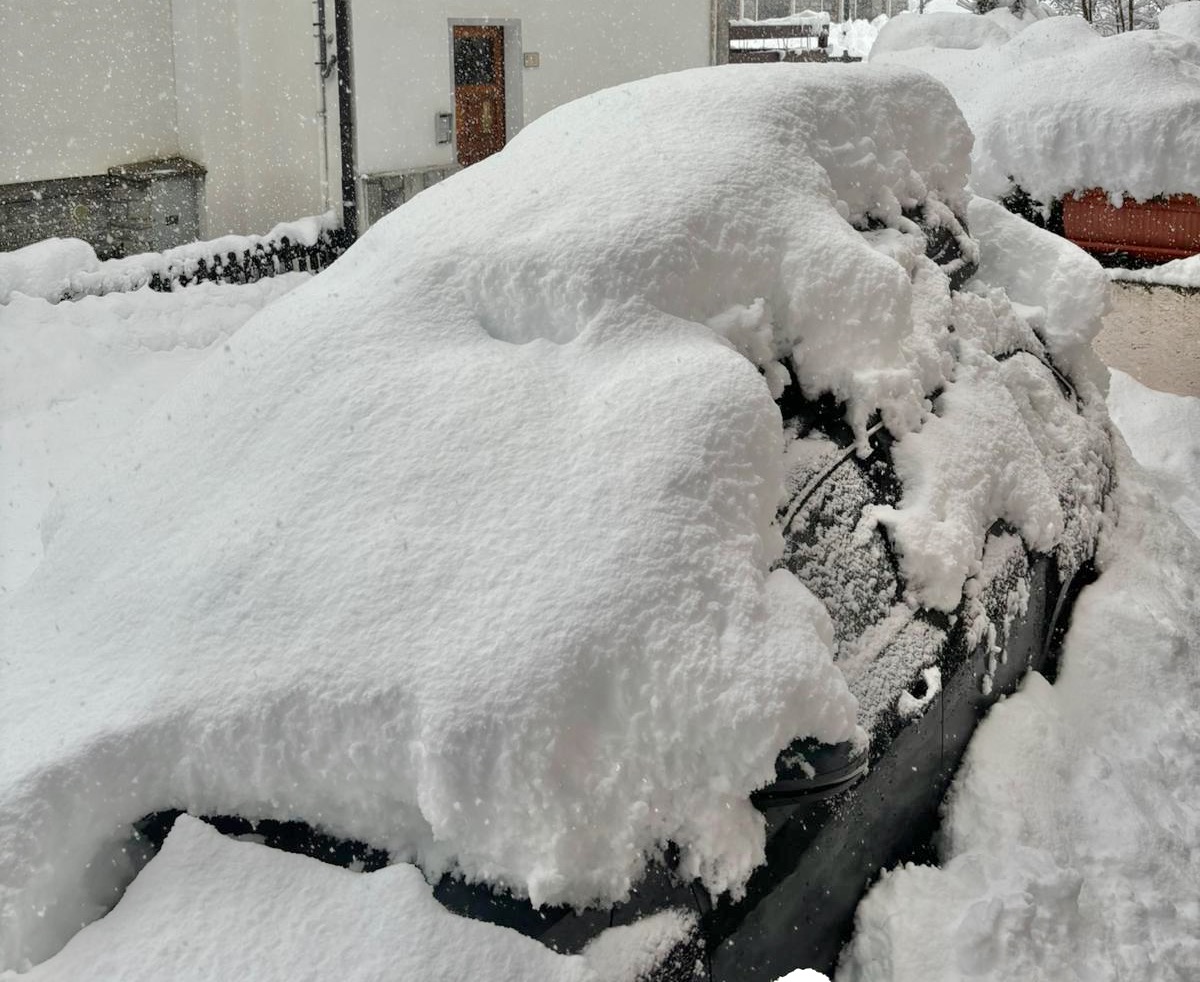 Massive Snowstorm Leaves High Avalanche Danger